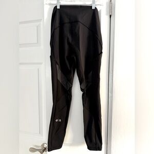 *RARE* Lululemon x Barry’s Stronger As One Tight 25” - Black - size 6